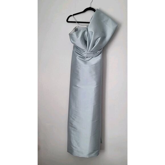 $895 Sachin & Babi Hannah Ash Blue One-Shoulder Satin Gown Maxi Dress Sz 4 - Picture 10 of 16